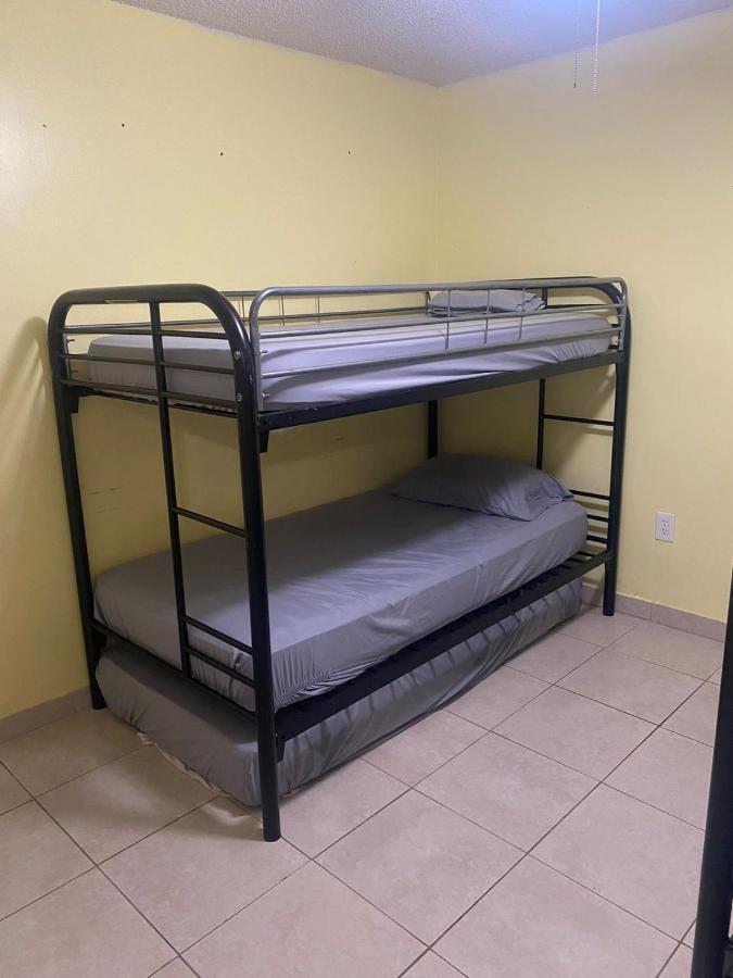 Hostel Brazilian Downtown Майами Экстерьер фото